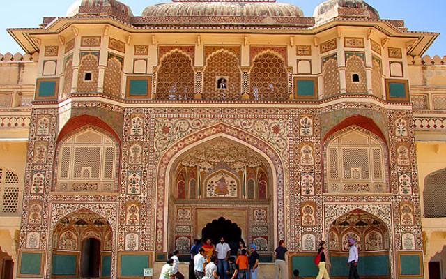 5 intriguing facts and insights about the Amber Fort in Jaipur