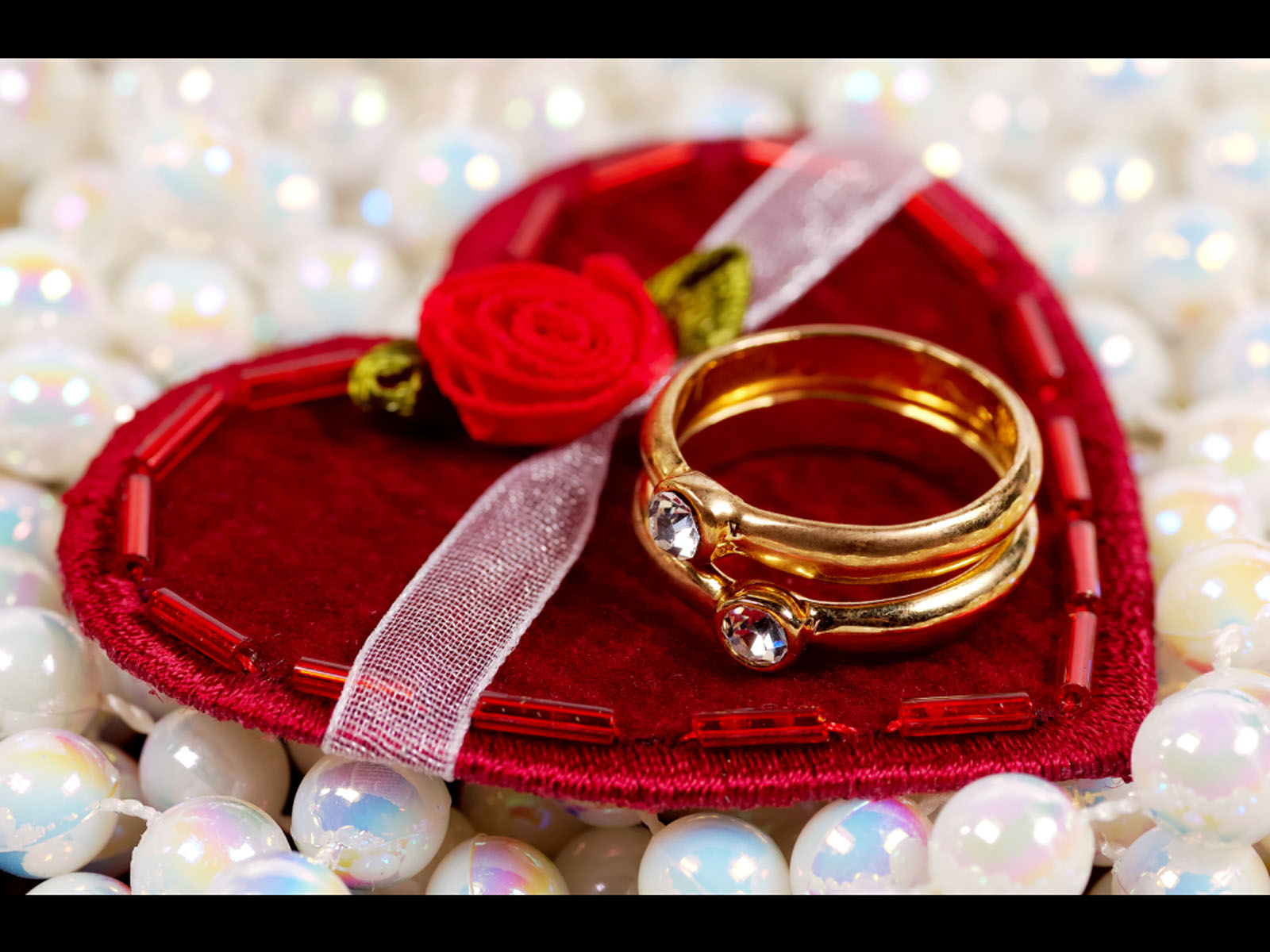 Propose day gifts when properly selected can impress the lover
