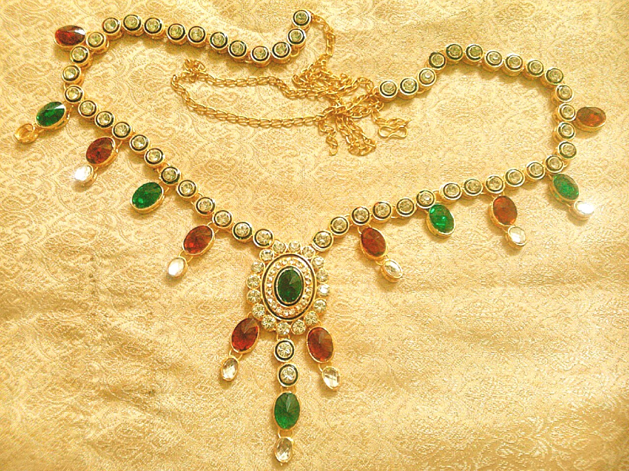 Why Shop Designer Jewellery Online in India from GlamRatna?