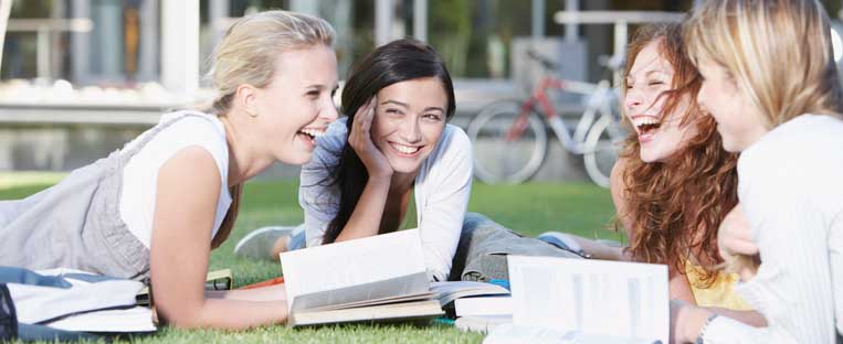 Learn the critical topics easily with online essay writing methods