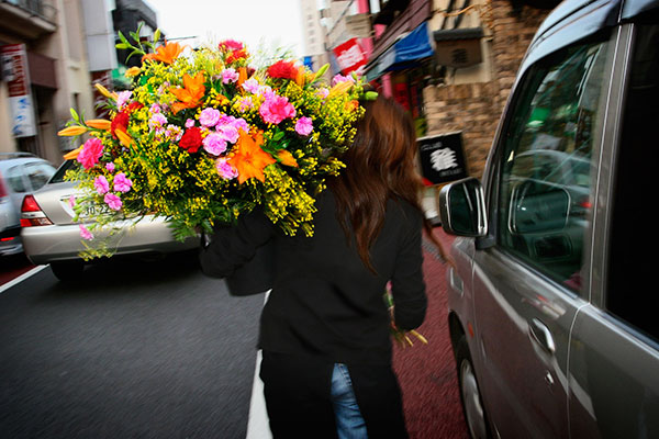 On Time Delivery of Beautiful Flowers Online