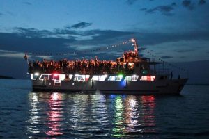 Adventure boat cruise in Goa