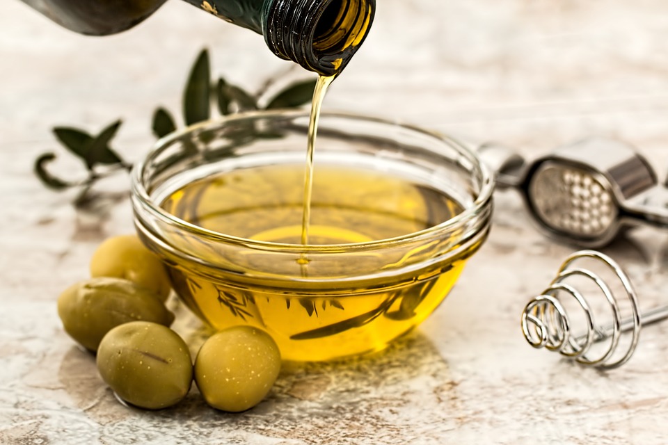 Is Hemp Oil Right Option For Cancer Treatment? Here’s A Guide To Help You Decide