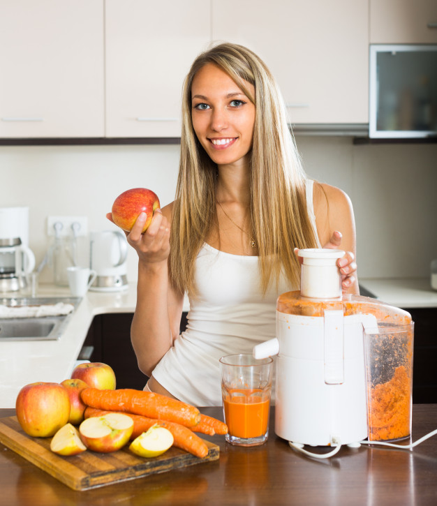 Make your Life Easier Inside the Kitchen with a Juicer Machine