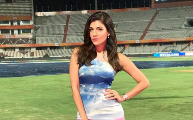TOP IPL FEMALE ANCHORS OF ALL THE TIME